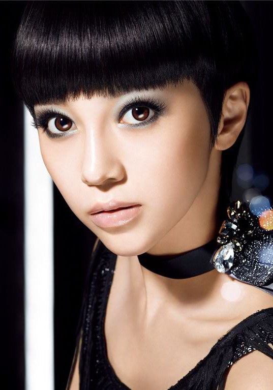 伊藤由美 ICONIQ照片