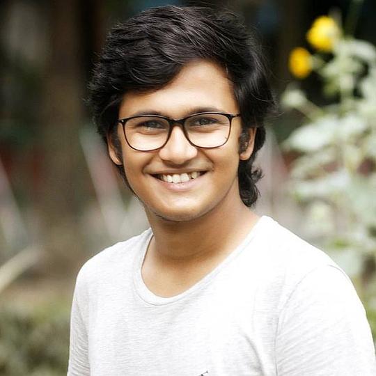 里图布罗多·穆克吉 Rwitobroto Mukherjee照片