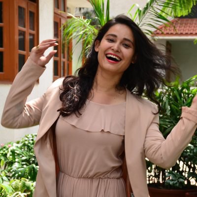 斯瓦特·塞姆瓦尔 Swati Semwal照片