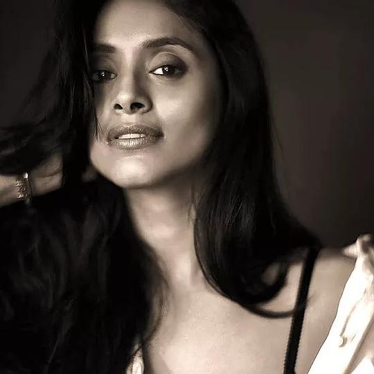 帕富里·古杰拉尔 Pavleen Gujral照片