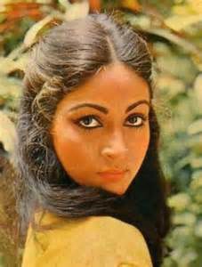 拉迪.阿格尼霍地里 Rati Agnihotri照片