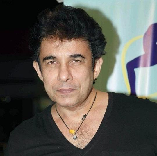 迪帕克·提卓瑞 Deepak Tijori照片