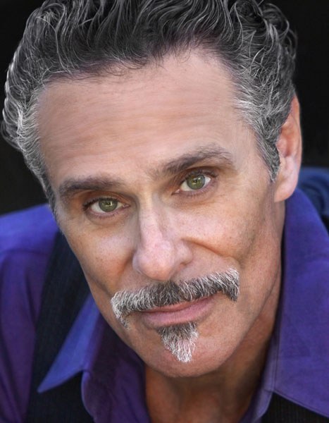 乔尔·斯维唐 Joel Swetow照片