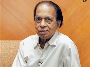 Shakti Samanta照片