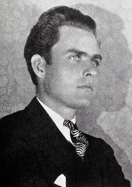 Emmett J. Flynn照片