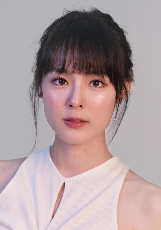 安苏玛琳·瑟拉帕萨默莎 Ungsumalynn Sirapatsakmetha照片