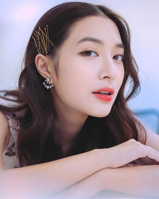 尼塔莎·吉拉尤吉恩 Nittha Jirayungyurn照片