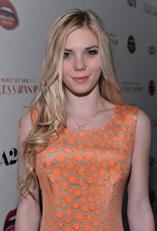 克莱尔·茱莉安 Claire Julien照片