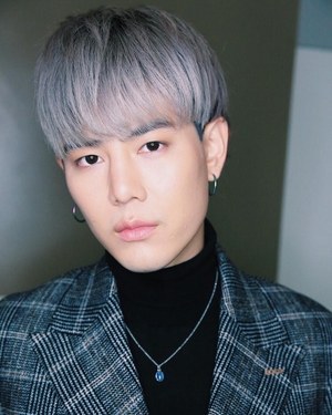 帕奥佩茨·查伦舒克 Paopetch Charoensook照片