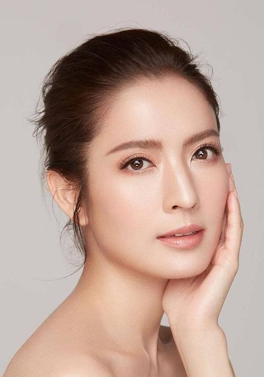 泰莎昂·派索克乔纶 Taksaorn Paksukcharoen照片