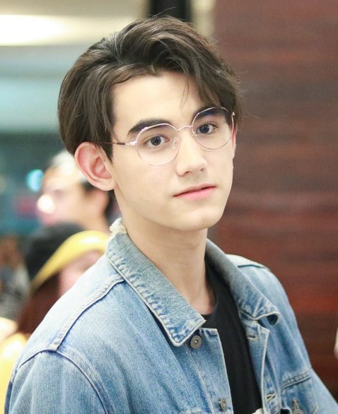 萨塔布·莱德克 Sattabut Laedeke照片