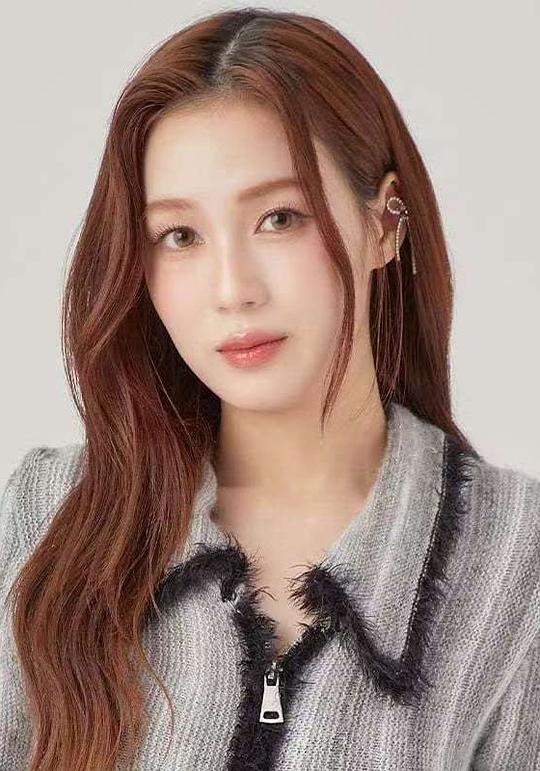 帕兰妮·琳帕缇雅空 Pattranite Limpatiyakorn照片