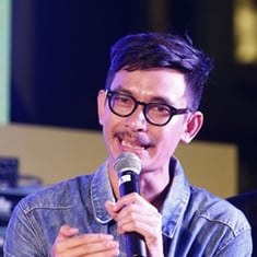 严永·库鲁昂孔 Yanyong Kuruaungkoul照片