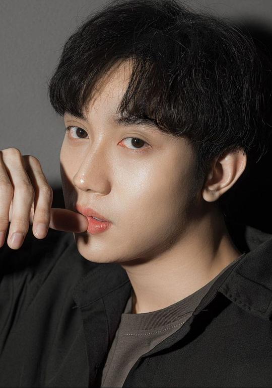 彭萨帕·拉查鹏 James Pongsapak Rachaporn照片