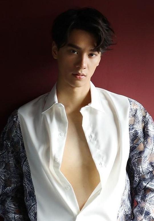 哈里特·布阿约伊 Harit Buayoi照片