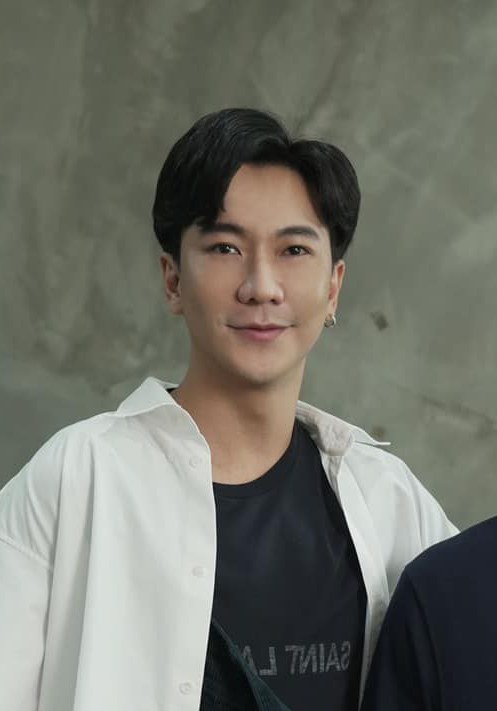 克里斯达·威塔亚卡琼德 Krisda Witthayakhajorndet照片