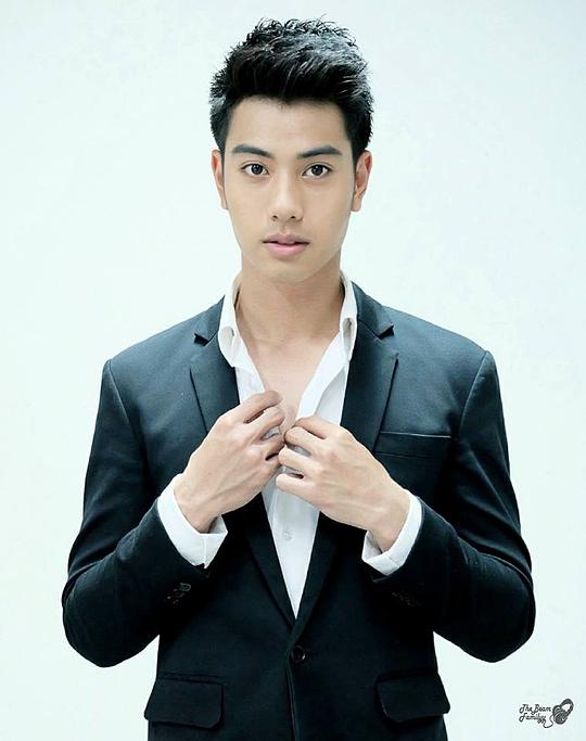 帕庞科恩·勒查林波特 Papangkorn Lerkchaleampote照片