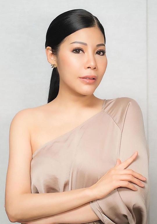 帕瓦里莎·平查特 Pavarisa Phenjati照片