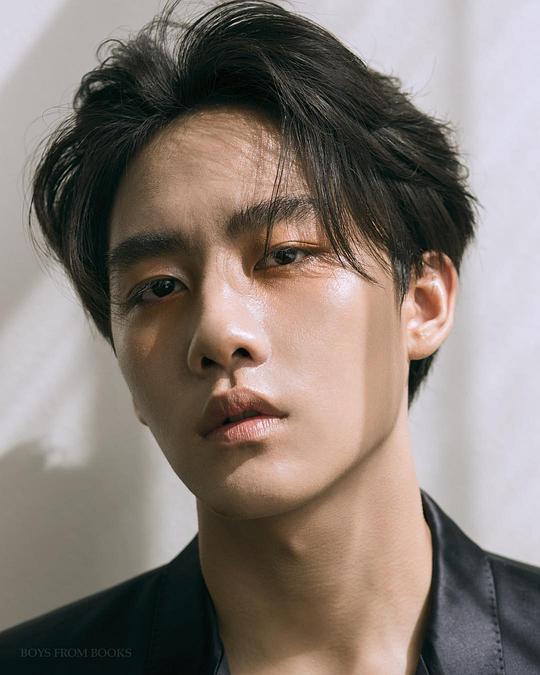 西瓦·詹隆库 Siwat Jumlongkul照片