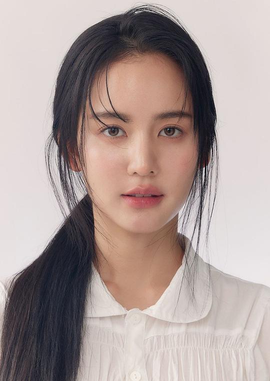 梅拉达·素斯丽 Maylada Susri照片