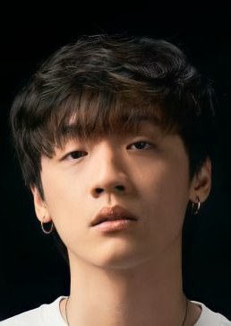 克利特·杰拉帕塔那努望 Krit Jeerapattananuwong照片