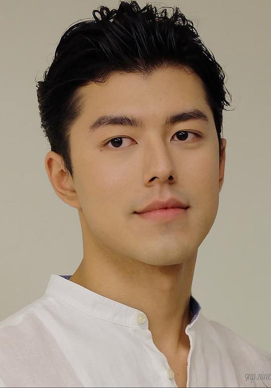 奈哈·西贡索邦 Naphat Siangsomboon照片