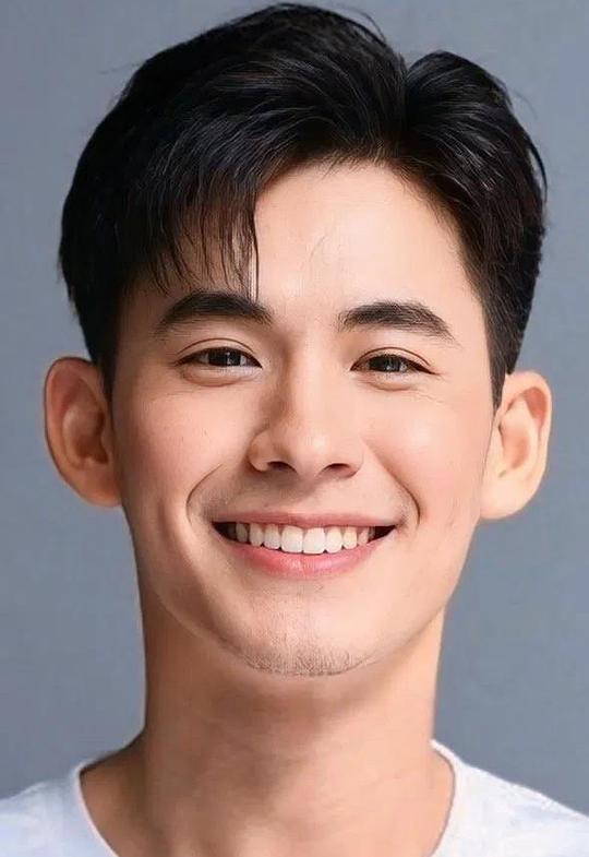 威思露·和蓝 Witsarut Himmarat照片