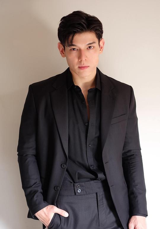 贾卡林·普里帕特 Jakarin Puribhat照片