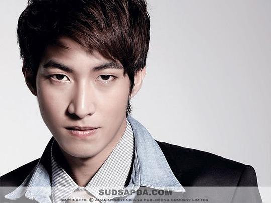 帕金·库姆维拉苏克 Pakin Kumwilaisuk照片