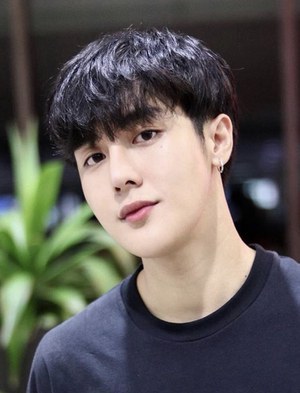 维拉育特·查苏克 Weerayut Chansook照片