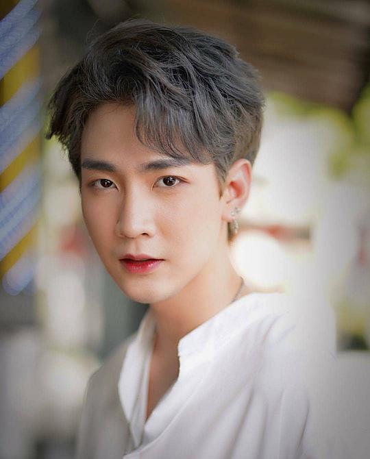 瓦拉丹·肯蒙达 Warodom Khemmonta照片