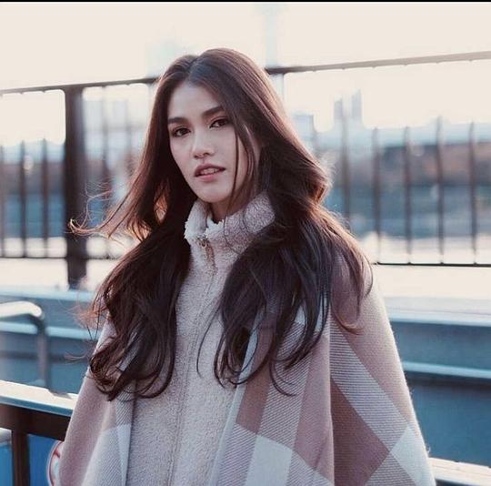 阿妮芃·查伦普拉纳翁 Aniporn Chalermburanawong照片