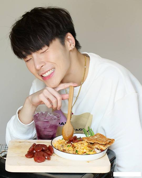 彭劳勒·特基雅特 Garnpaphon Laolerkiat照片