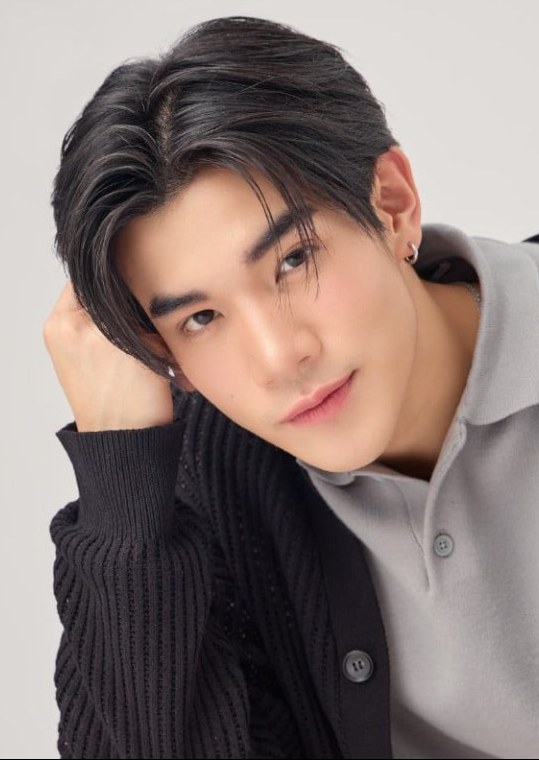 纳塔瓦特·吉罗提昆 Nattawat Jirochtikul照片