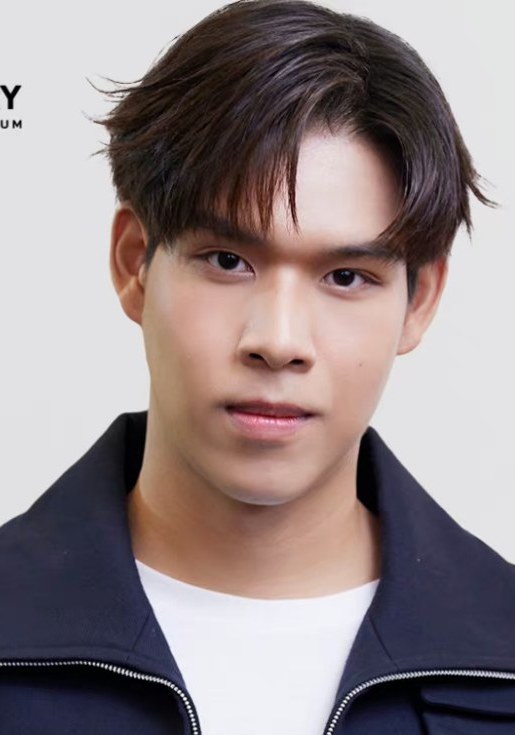 陈景奕 Bom Panupong Janchai照片