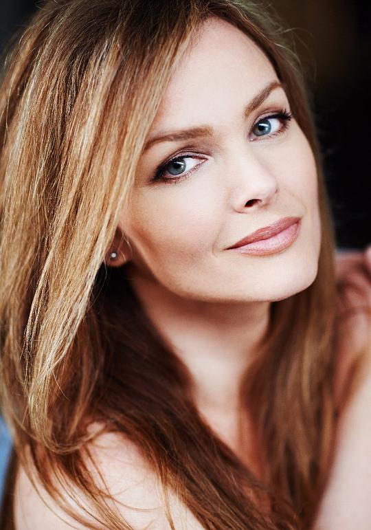 迪娜·迈耶 Dina Meyer照片