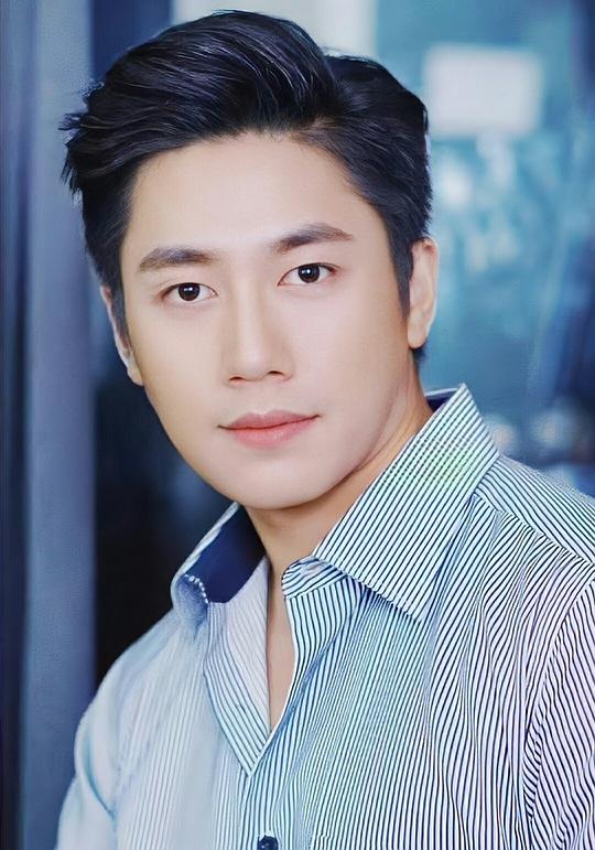 拉查达·翰帕侬 Rachata Hampanont照片