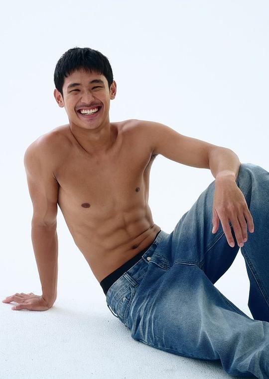 尼奇·纳拉威缇 Nick Narawit照片