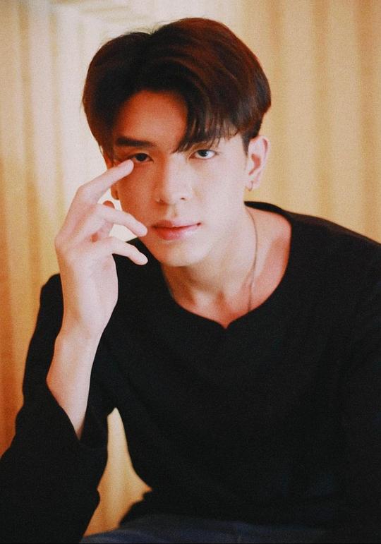 萨兰乌特·尼塔亚苏西 Saranvut Nittayasuthi照片