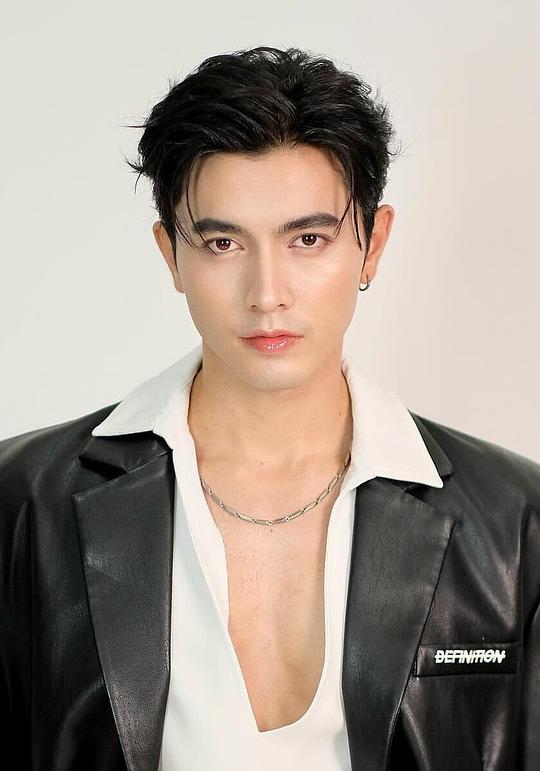 纳瓦希·普潘塔奇斯 Nawasch Phupantachsee照片