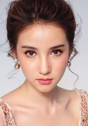 琳拉达·图潘 Yoshi Rinrada Thurpan照片