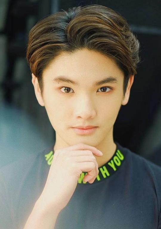 塔那万·霍查雷拉哈 Tanawat Hudchaleelaha照片