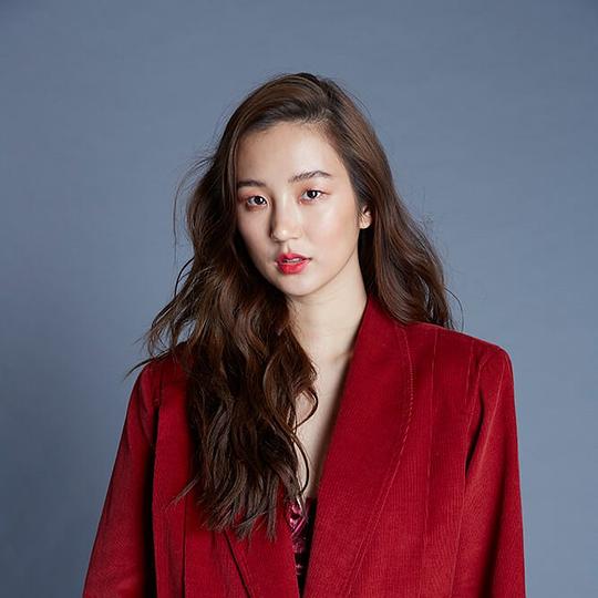 甘雅薇·诵恩 Kanyawee Songmuang照片