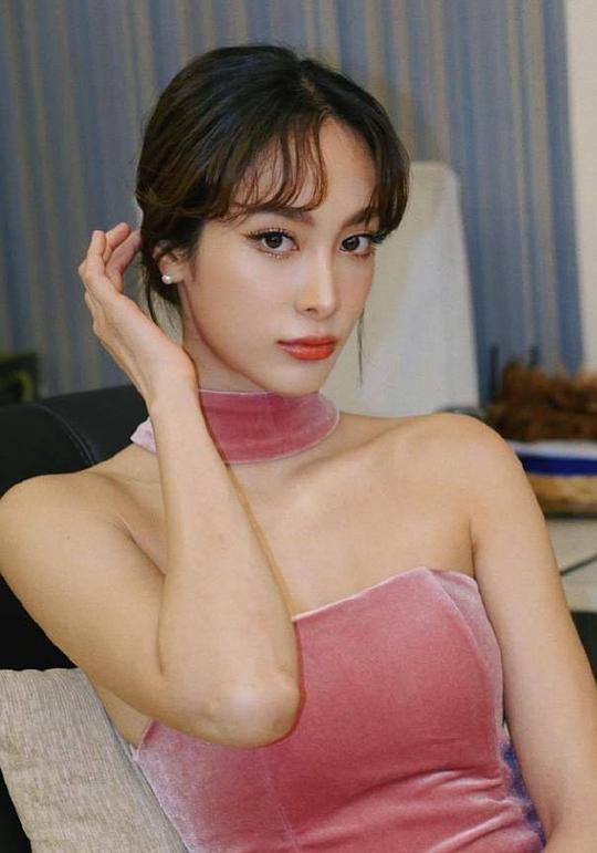 皮茶帕·潘图慕钦达 Pitchapa Phanthumchinda照片