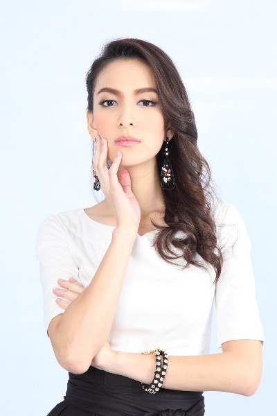 安莎达彭·斯莉瓦塔娜功 Ausadaporn Siriwattanakul照片