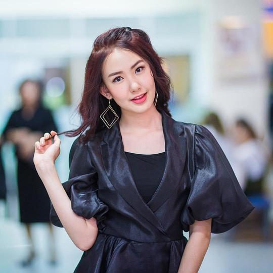 娜塔扎瑞·抔勒威查固 Nachjaree Horvejkul照片