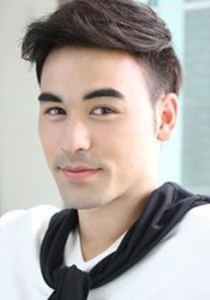 奇格邢·麦法登 Kitkasem McFadden照片