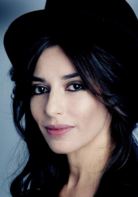 萨布丽娜·因帕恰托雷 Sabrina Impacciatore照片