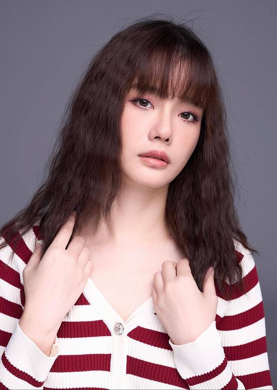 查妮达·彭西皮帕特 Chanidapa Pongsilpipat照片