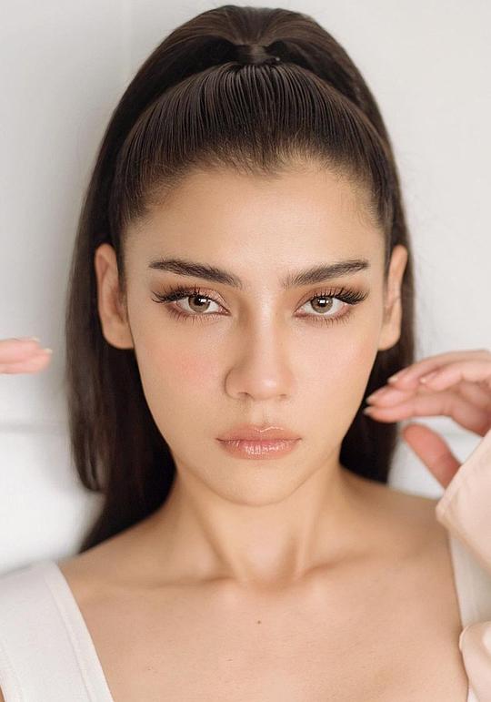 薇拉亚·帕塔兰楚克采 Virahya Pattarachokchai照片